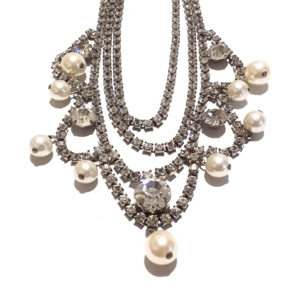 Vintage Rhinestone and Faux Pearl Silver Tone Bib Necklace - Picture 5 of 8